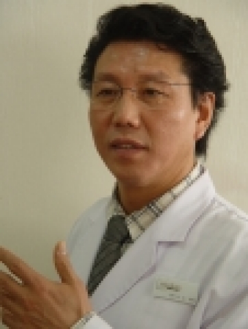 모던치과 서홍석 원장