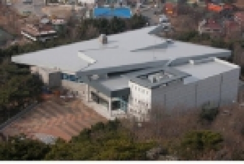 청량산에서 바라본 시립박물관