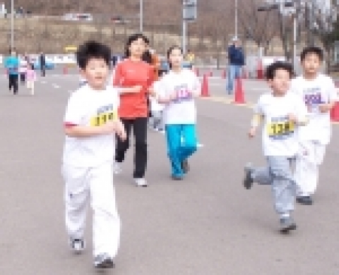 2005년 제3회 코리아오픈마라톤대회 '키즈러닝'