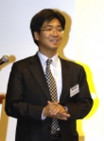 윈도우 임베디드 상황 및 전략에 대해 소개하고 있는 김시연 상무/디바이스 솔루션 사업부장