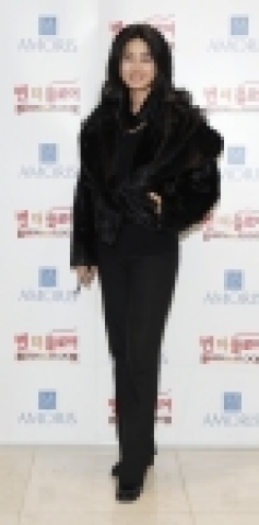 '번 더 플로어' 쇼케이스장에 참석한 최윤영