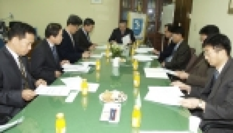 국립 경상대학교 조무제 총장은 3월 새학기를 맞아 9일부터 30일까지 하루 2-3개 부서씩 대학 내 전 부서를 직접 찾아다니며 ‘부서별 현장 업무보고회’를 갖는다. 9일 오후 처음