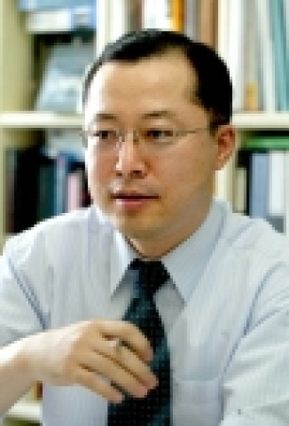 김재룡 교수