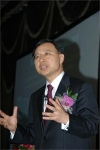 삼성전자가 21일 대만 타이베이의 웨스틴 호텔에서 『삼성 모바일 솔루션(SMS, Samsung Mobile Solution) 포럼 2006』을 개최했다. 이번 포럼에는 대만 현지 