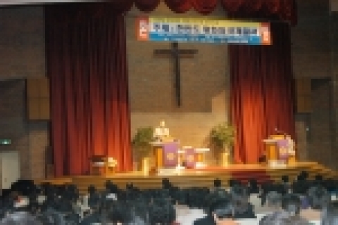 장영달 의원은 한일장신대 대강당에서 교·직원과 재학생 1,500여명을 대상으로 '한반도 평화와 국제질서'라는 제목의 특강을 실시했다.