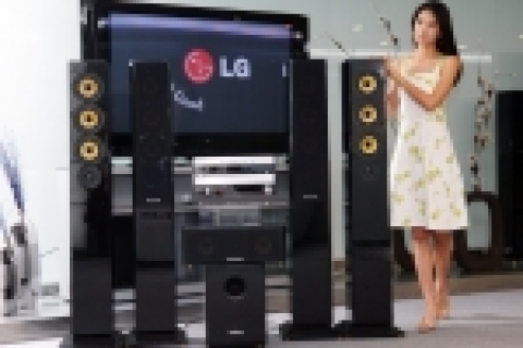 LG전자가 정통 하이파이(Hi-Fi) 스피커를 채용한 최고급 홈시어터 시스템(모델:XH-A7500)을 출시한다.