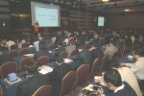 한국썬은 오늘 솔라리스 사용자를 대상으로 하는 '솔라리스 테크 데이 2006'을 삼성동 코엑스 그랜드볼룸에서 개최했다.