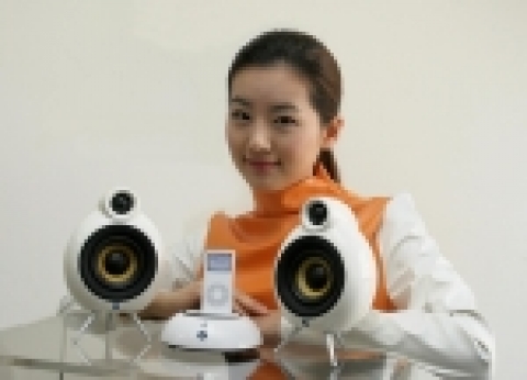 I-pod을 장착한 스칸디나의 The Dock 시스템