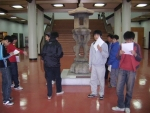 광주박물관을 견학 장면