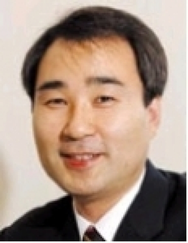 한화투자신탁운용은 3월 27일, 자산운용부문을 확대·강화하기 위하여, 주식운용파트 담당 CIO로 김영일(金英一, 사진)씨를 선임한다고 발표하였다.
