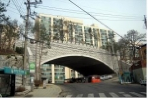 옥수동에서 바라본 매봉금호 자연길