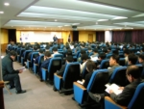 지난 22일 인천공항세관에서는 자유무역지역 입주 업체직원 500여명을 초청해 업무설명회를 갖었다.