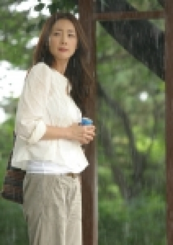 세계적 패션지 ‘보그’, 아시아판 표지 촬영한 영화'연리지'의 주인공 최지우