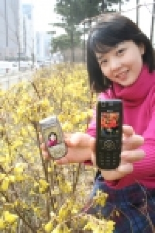 큐리텔 심플 슬라이드폰 PT-S210