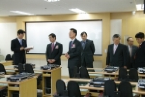 한국정보통신산업협회는 중소기업의 인력ㆍ기술력 부족 문제를 해결하고, 중소기업의 직업훈련 활성화를 위하여 부설 한국정보통신인력개발센터에 중소기업직업훈련컨소시엄을 위한 정보화 교육장