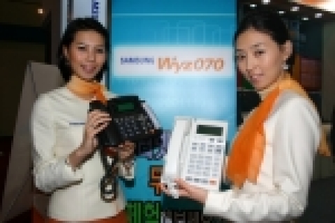 삼성네트웍스는 4월 5일 ~ 4월 7일 COEX에서 열리고 있는 HR week 2006에 참가하여 인터넷전화 전시와 시연을 하고 있다. 
