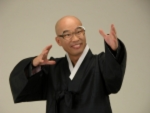 돌강의로 유명한 개그맨 최형만씨