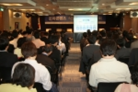 한국문화콘텐츠진흥원(원장 서병문)은 12일 오전 11시 서울 프레스센터 기자회견장에서 '문화콘텐츠식별체계 COI 발표회'를 가졌다. 사진은 COI 시연 장면.