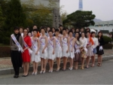 ‘미스 전남ㆍ광주선발대회’ 지역예선 후보 26명이 4월 13일(목) 오전 10시 보해양조(대표이사 임건우) 장성공장을 방문, ‘잎새주’와 제조과정을 살펴보는 등 즐거운 하루를 보냈