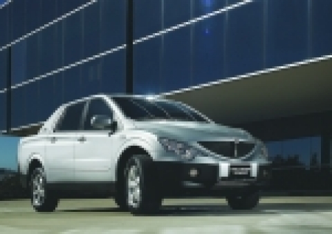 2006 부산국제모터쇼에서 공개될 국내 유일의 신개념 다용도(Multi-use) SUT 모델인 쌍용자동차의 액티언스포츠.