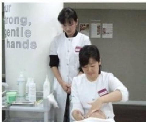 알롱제M 아카데미 뷰티테라피스트 수업장면