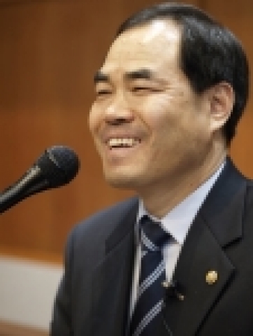 김인식 농촌진흥청장이 21일 오후 경상대학교에서 강연을 하고 있다. 