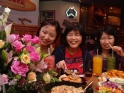 아웃백 스테이크하우스(www.outback.co.kr)에서는 따뜻한 5월 가정의 달을 맞이하여 다양한 사회봉사 마케팅과 가족이벤트를 진행할 예정이다.