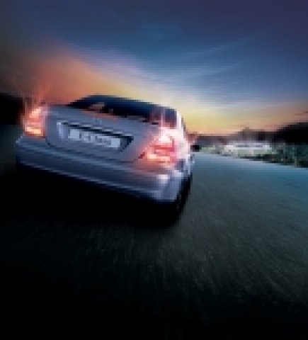 메르세데스-벤츠 코리아(www.mercedes-benz.co.kr, 대표이사 이보 마울)는 2006 FIFA 독일 World Cup의 개막 50여일 앞두고, 독일의 메르세데스-벤츠