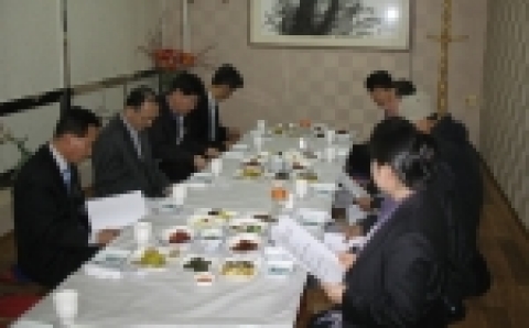 향토자료수집추진위원회 모임 장면