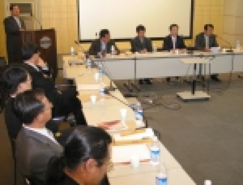 전국중소병원협의회(회장 김철수)는 27일 정기이사회를 갖고 복지부 신의균 의료자원팀장의 ‘보건의료 정책 방향’에 대한 특강을 들었다.