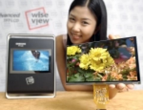 Samsung Electronics Develops 7-inch WVGA, Single-Chip LCD for Mobile Devices
