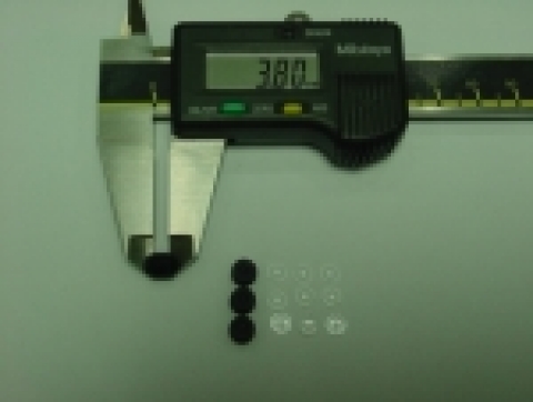 세계에서 가장 얇은 3.8mm 두께의 130만화소 카메라폰용 렌즈 모듈