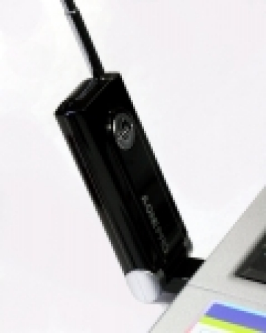 에이원프로 PC용 지상파 DMB 수신기는 사용하기 편하도록 USB 단자가 180도까지 접며, 작은 크기로 휴대하기 간편하다