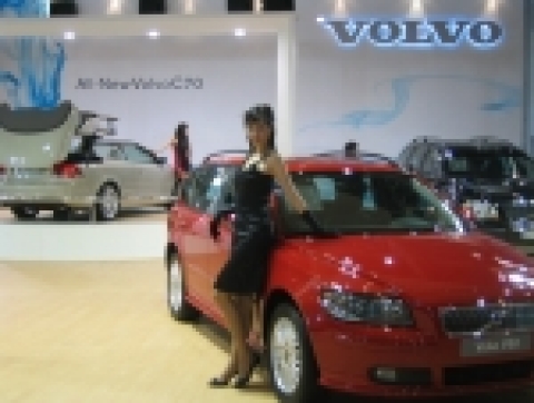 스포츠 에스테이트 V50