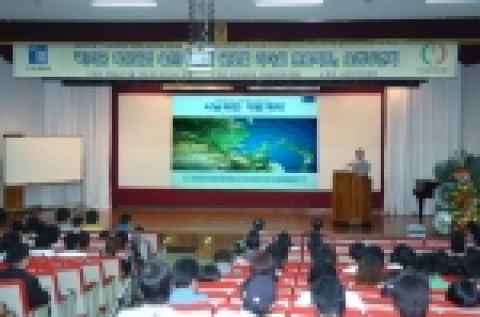 조선대학교 치의공인력사업단(단장 강동완)은 학생들의 경쟁력 강화와 비즈니스 리더십 확립을 위한 치의공 글로벌 리더십 강연회를 5월 11일 오전 9시 30분 자연과학대학 4층 대강당
