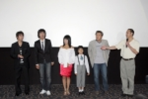 <호로비츠를 위하여> 기자 시사 후 사진촬영 모습