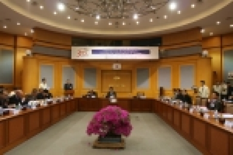 한국기계연구원은 2006.5.11~12(2일간) 대덕연구단지내 본원에서 창립 30주년 기념행사의 일환으로 자기부상열차 실용화 국제심포지엄을 개최한다.
