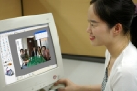드림위즈는 디지털이미지의 편집·관리부터 개인미디어에 전송 및 인화까지 누구나 손쉽게 이용할 수 있는 One-Stop 포토앨범, 포토캣을 정식 출시했다.