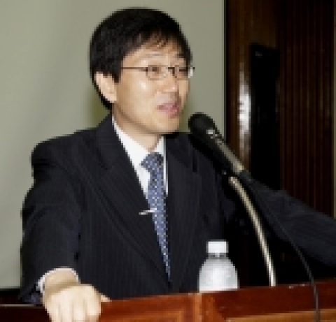 성경륭 국가균형발전위원장 경상대학교서 특강