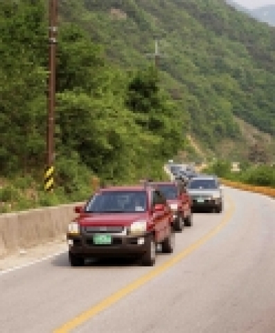 기아자동차가 20일부터 21일까지 충북괴산에 위치한 ‘보람원’에서 열린 스포티지 연합동호회 전국모임에 차량 정비 및 판촉지원 등 동호회 마케팅을 실시했다. 이날 행사에는 4개 스포