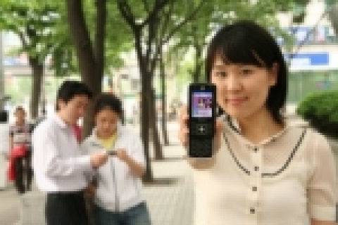 SK텔레콤(대표 김신배 www.sktelecom.com)과 야후!코리아(대표 성낙양, www.yahoo.co.kr)는 야후!의 멀티미디어 검색 서비스 ‘야미’의 동영상 콘텐츠를 S