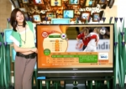 삼성전자가 업계 최초로 ACAP 표준의 양방향 데이터 방송 DLP TV (모델명:SVP-56K3HDB)를 출시해, 디지털 TV의 '데이터 방송 시대'를 열었다.