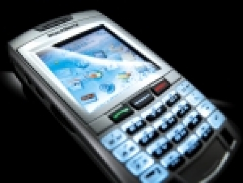 KT파워텔(대표이사 김우식, www.m0130.com)과 캐나다 RIM(Research In Motion, www.rim.com, www.blackberry.com)사는 Blackberry(블랙베리)서비스를 5월 30일 한국에서 공식 출시한다고 밝혔다.