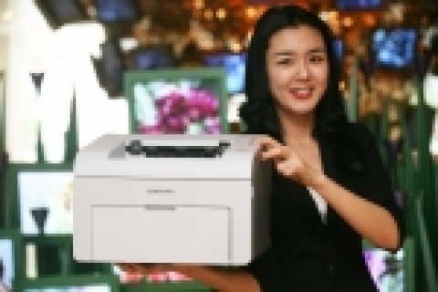 삼성전자가 5.6Kg 무게에 동급 최소형인 흑백 레이저 프린터 ML-2510시리즈를 출시한다.
