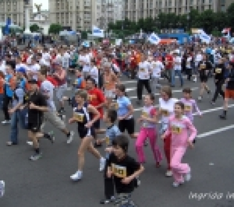 삼성전자가 우크라이나의 &#039;심장병 아동 돕기&#039; 달리기 행사인 &#039;체스넛 런&#039;(Chesnut Run) 행사를 6년 연속 후원하며 현지 나눔경영을 실천하고 있다.