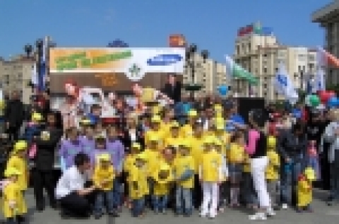 삼성전자가 우크라이나의 '심장병 아동 돕기' 달리기 행사인 '체스넛 런'(Chesnut Run) 행사를 6년 연속 후원하며 현지 나눔경영을 실천