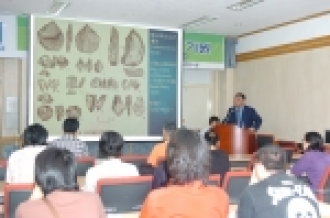 조선대학교 인문학연구소(소장 김수남 인문과학대학 )는 일본 동경대학 사또 히로유끼 교수 초청강연회를 6월 5일 오후 3시 본관 4층 인문대 다목적세미나실에서 개최했다. 