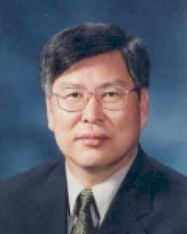 건국대학교 이윤보 교수