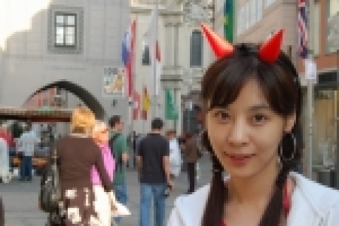 동영상 UCC 포탈사이트인 엠군(www.mgoon.com)은 CJ케이블넷, 티유미디어, 조선닷컴과 제휴를 통해 월드컵 현지 영상취재단 ‘독일원정대’를 공동으로 구성해 제작한 프로그