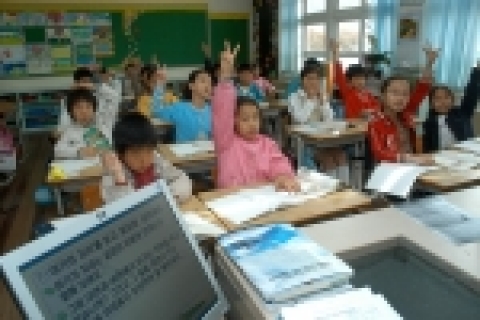 한국HP는 ‘컴퓨터 교실 지원 프로그램’의 일환으로, 영우디지탈과 함께 지난 4월부터 최근까지 전라남도 낙도지역 5개 초등학교에 HP 컴퓨터 및 주변기기 지원을 완료했다고 밝혔다.